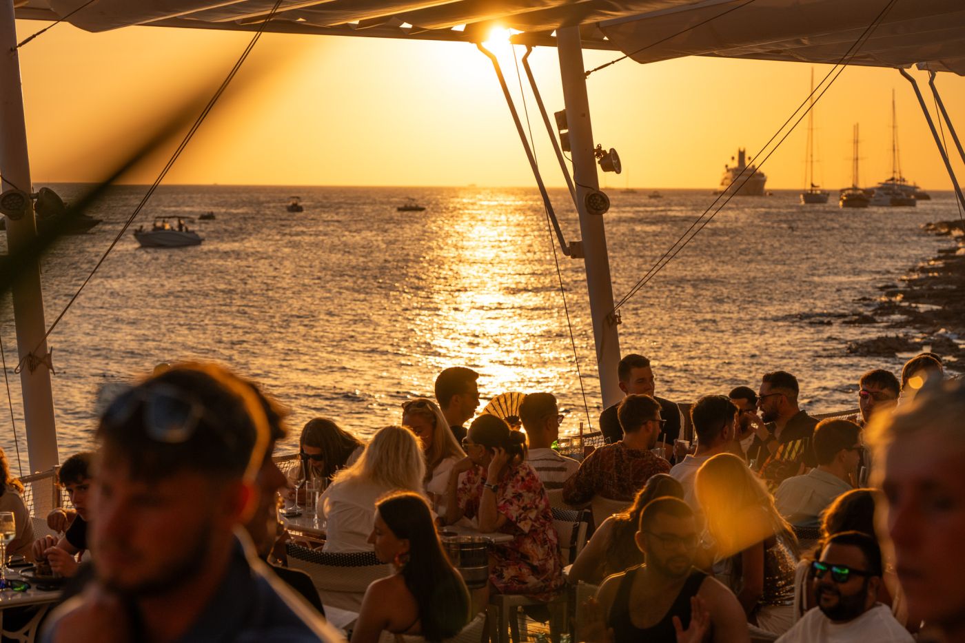 Sunset at café mambo's terrace